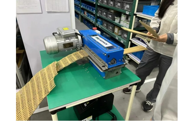 廢紙箱&ne;廢品,JP300紙板緩沖機讓它變身高質(zhì)量緩沖材料！